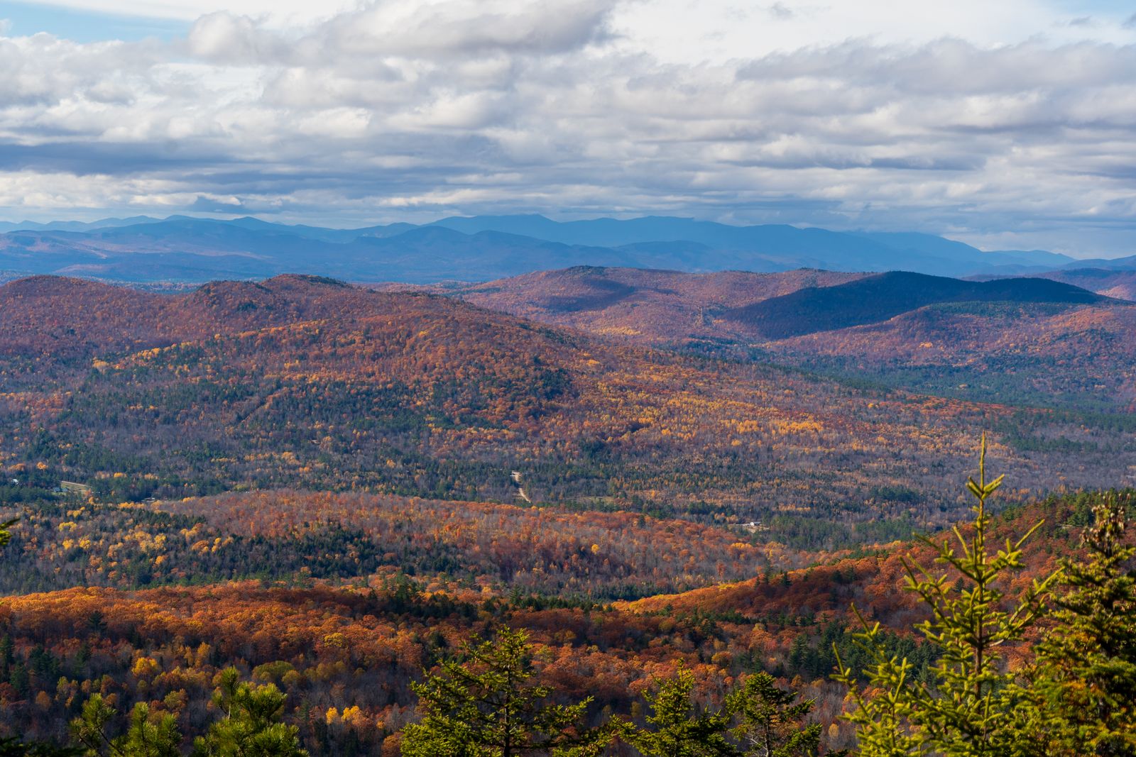 Fall foliage: the luxury trip where the best part is free